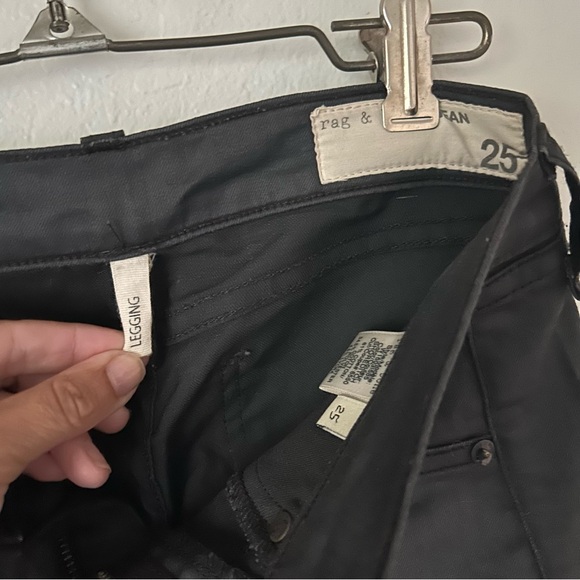 rag & bone/Jean Leggings in Shoreditch Black Coated Skinny Jeans size 24 - Picture 7 of 8